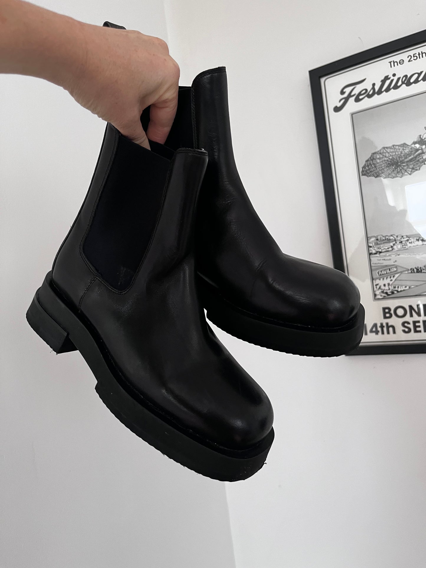 ALIAS MAE Leather Chelsea Boots RRP$320 (38)