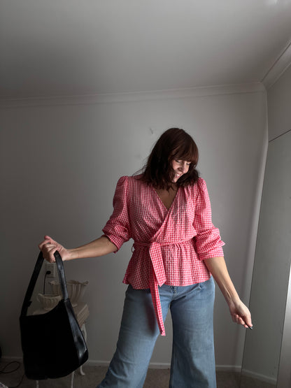 ONLY Sarah Gingham Wrap Top RRP$70 (14-16)