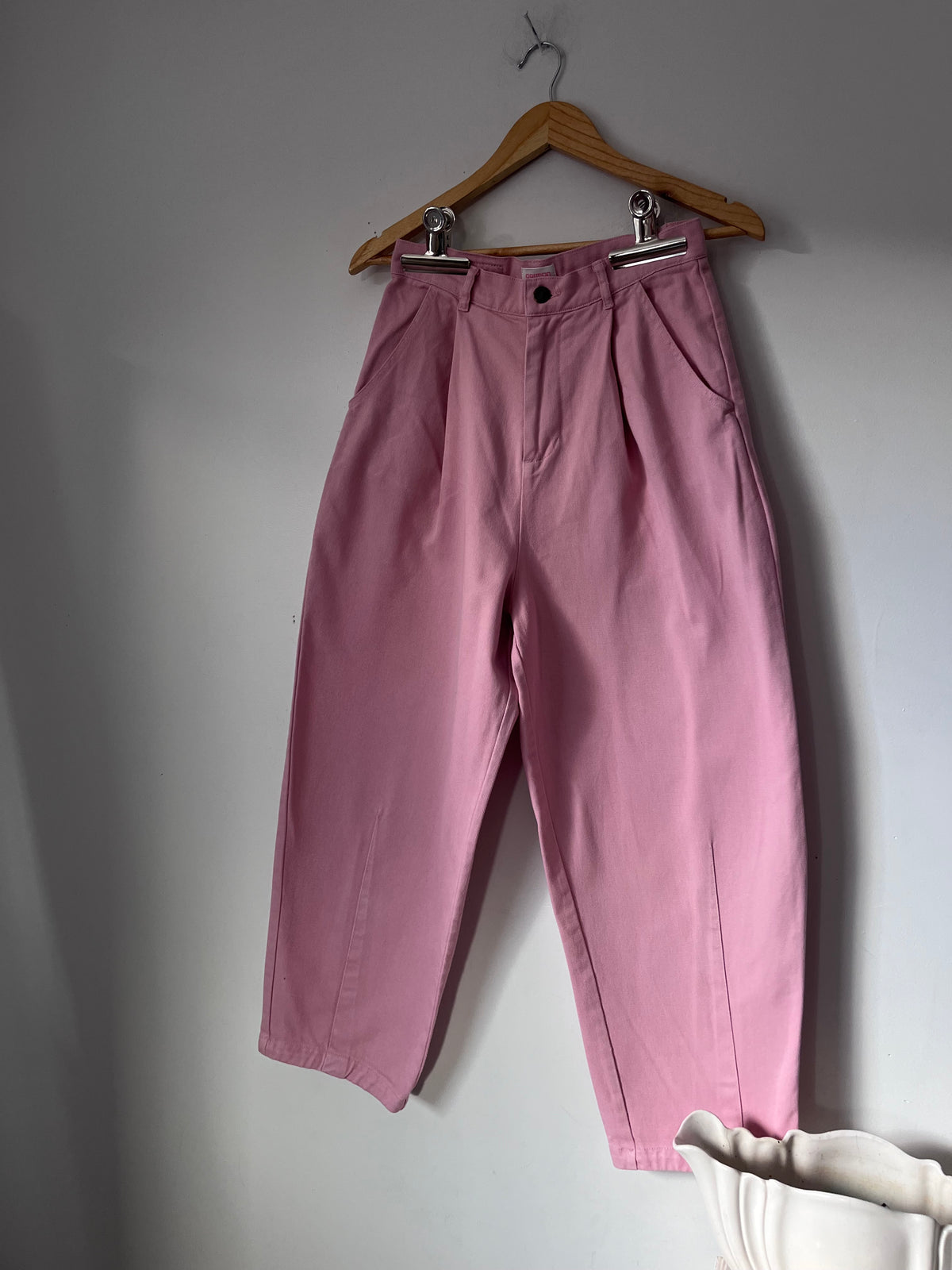 GORMAN pleat front jeans RRP approx. $219 (Size 8)
