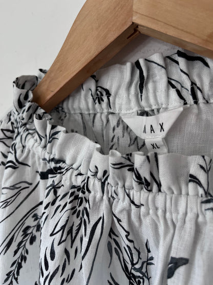 MAX Floral Linen Blouse RRP approx. $130 (Size 16-18)