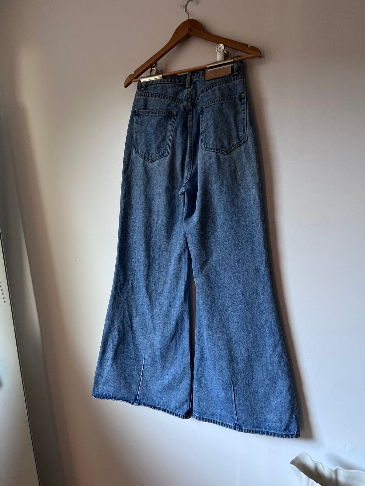 NEUW Frida Super Wide Jeans RRP $209.99 (Size 8)