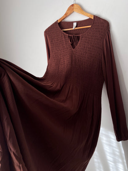 ELM Shirred Maxi Dress RRP$150 (10-12)