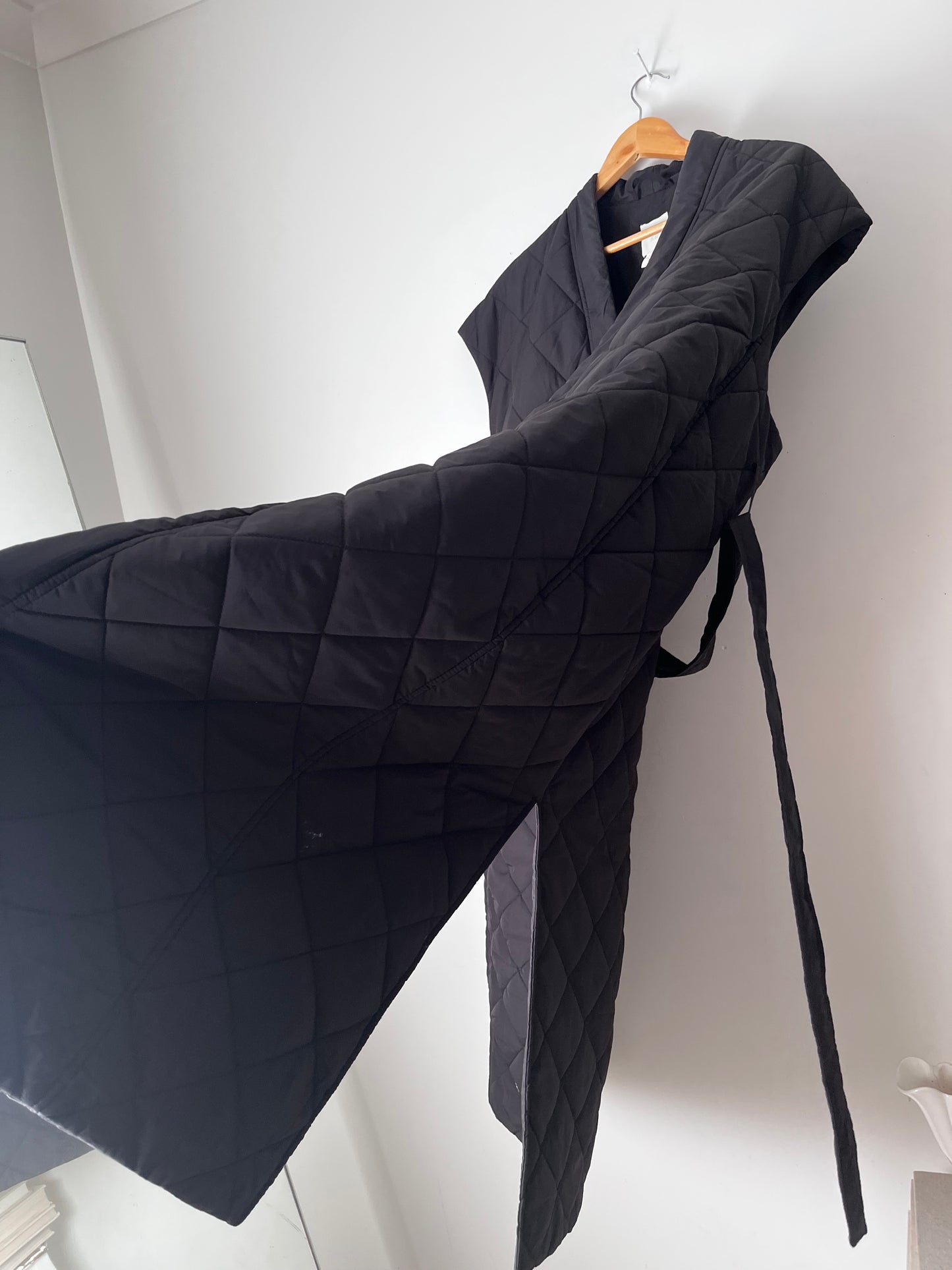 H&M Long Quilted Belted Vest RRP $100 (12-16)