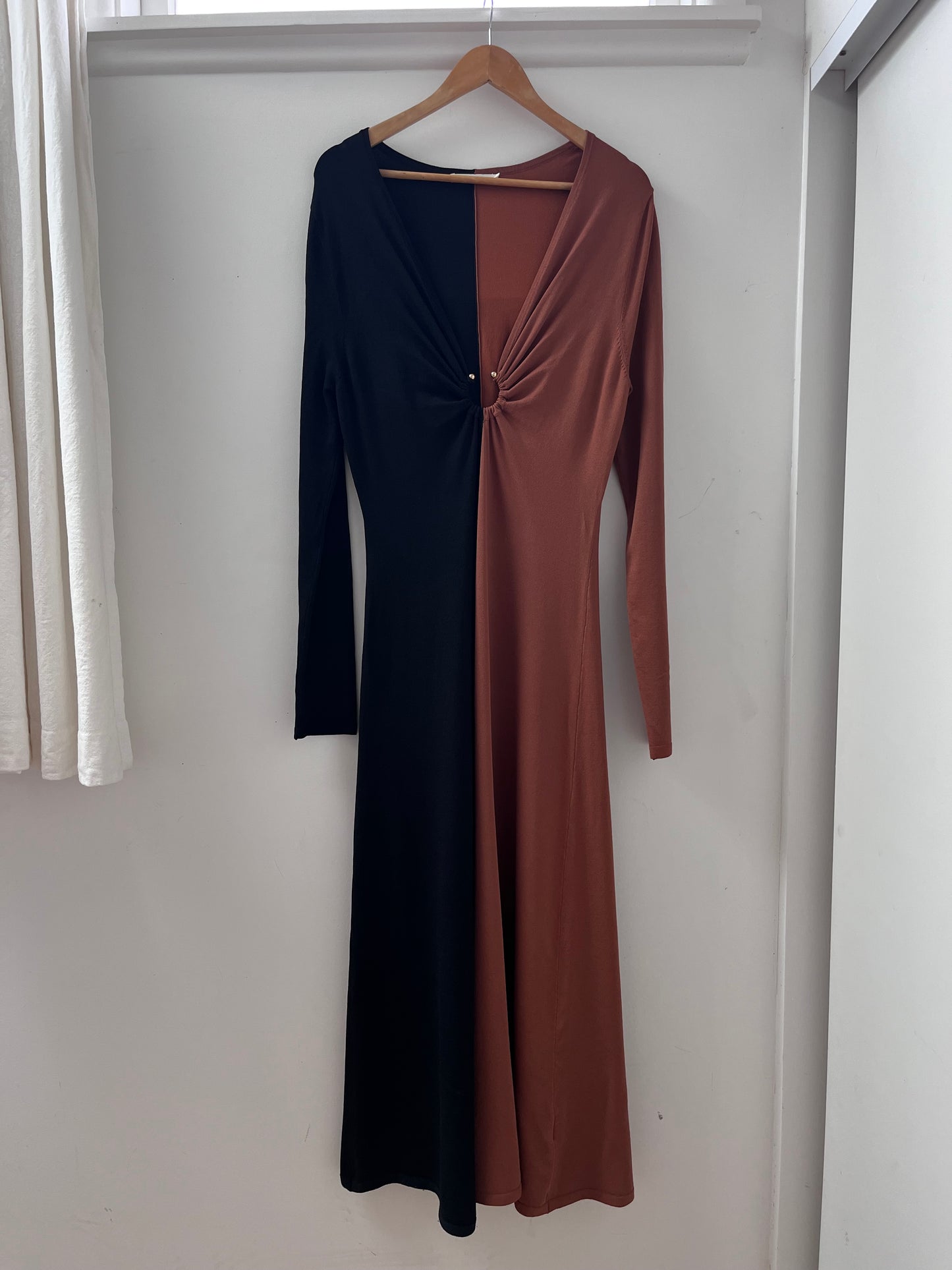 RUBY Two-Tone Twist Front Maxi Dress RRP $249 (Size 14)