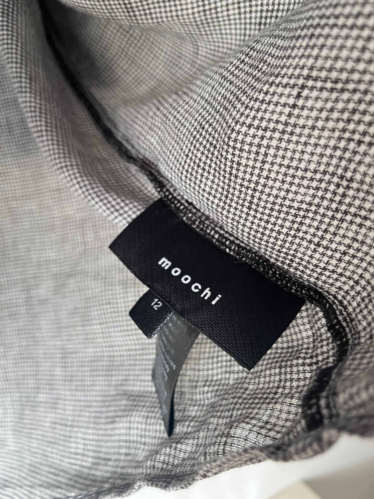 MOOCHI Nominate Linen Top RRP Approx. NZ$289 (12-14)