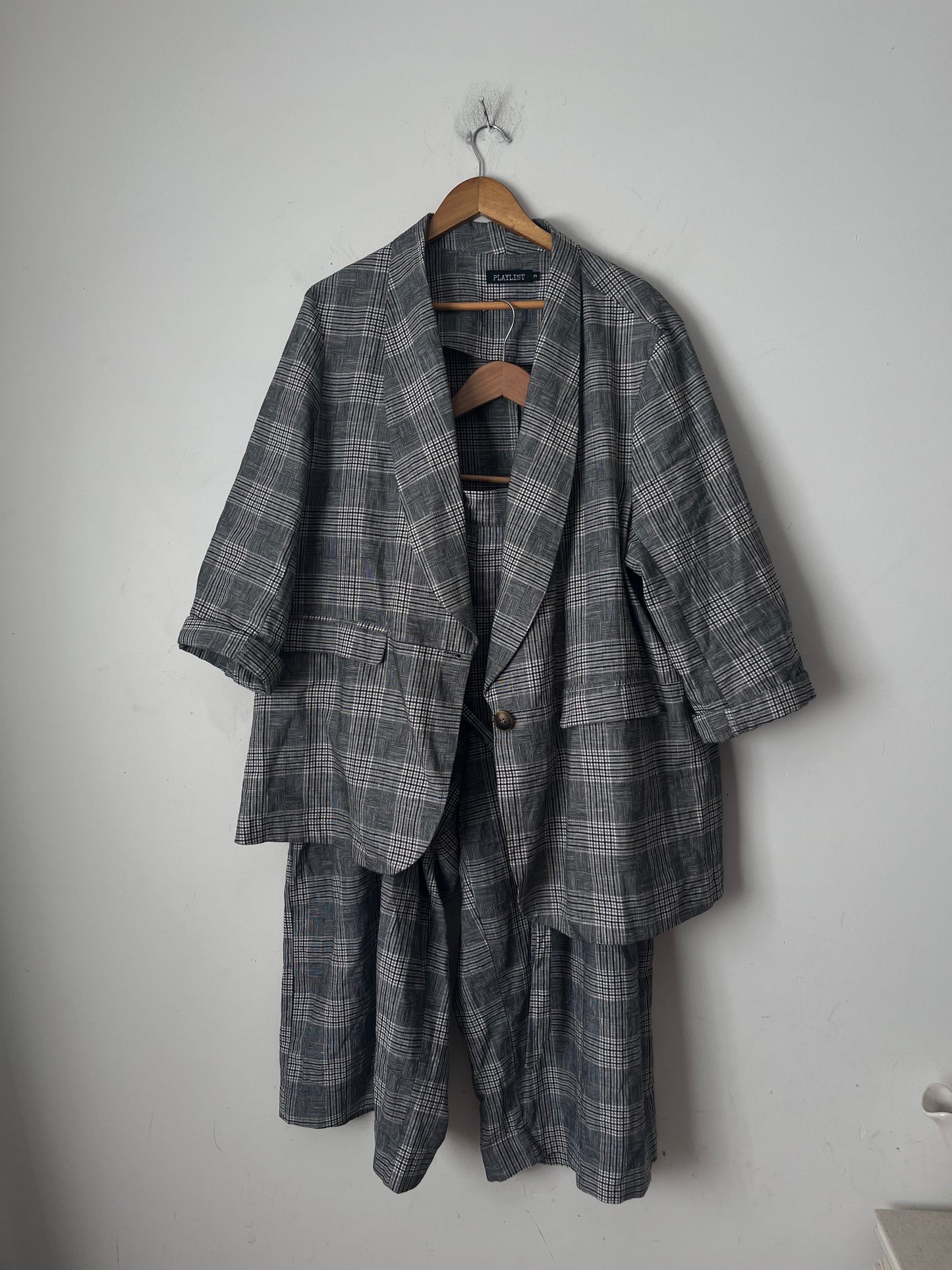 PLAYLIST Linen Blend Check Blazer & Culottes Set RRP$260 (20-22)