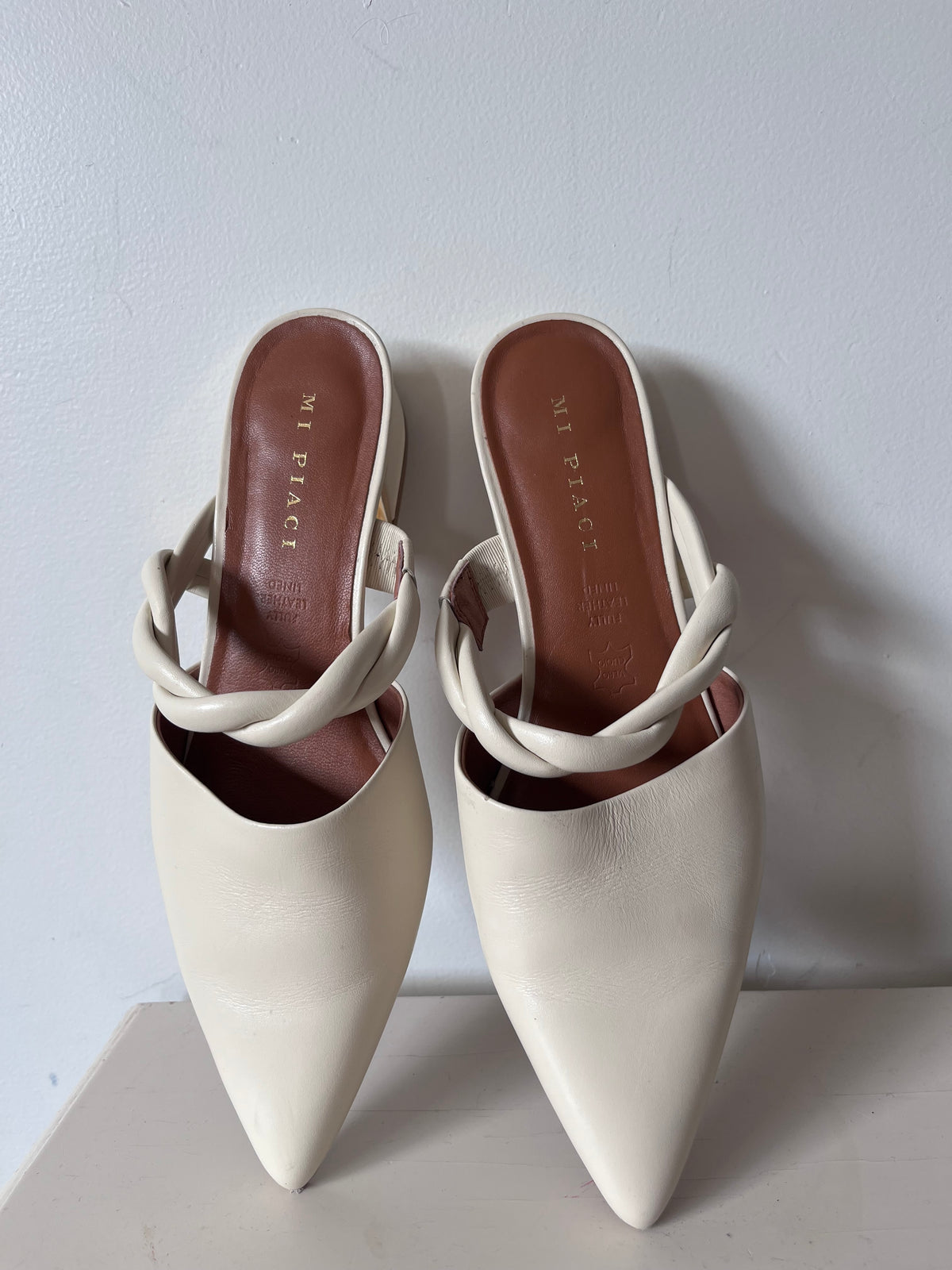 MI PIACI Leather Pointed Mules RRP approx. $280 (Size 38)