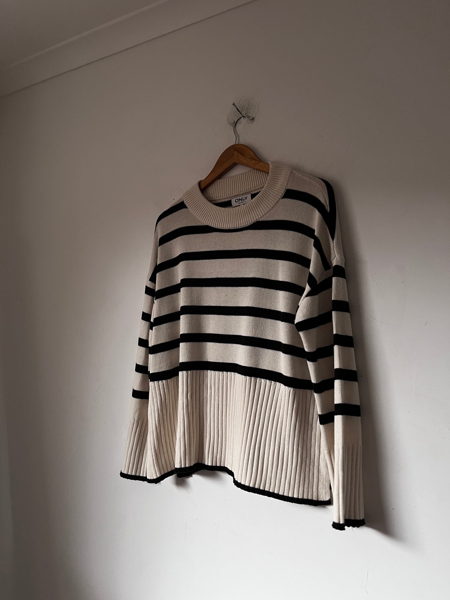 ONLY Cream & Black Stripe Knit (M)