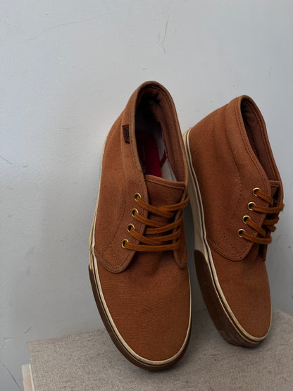 VANS Canvas Chukka Sneakers (41)