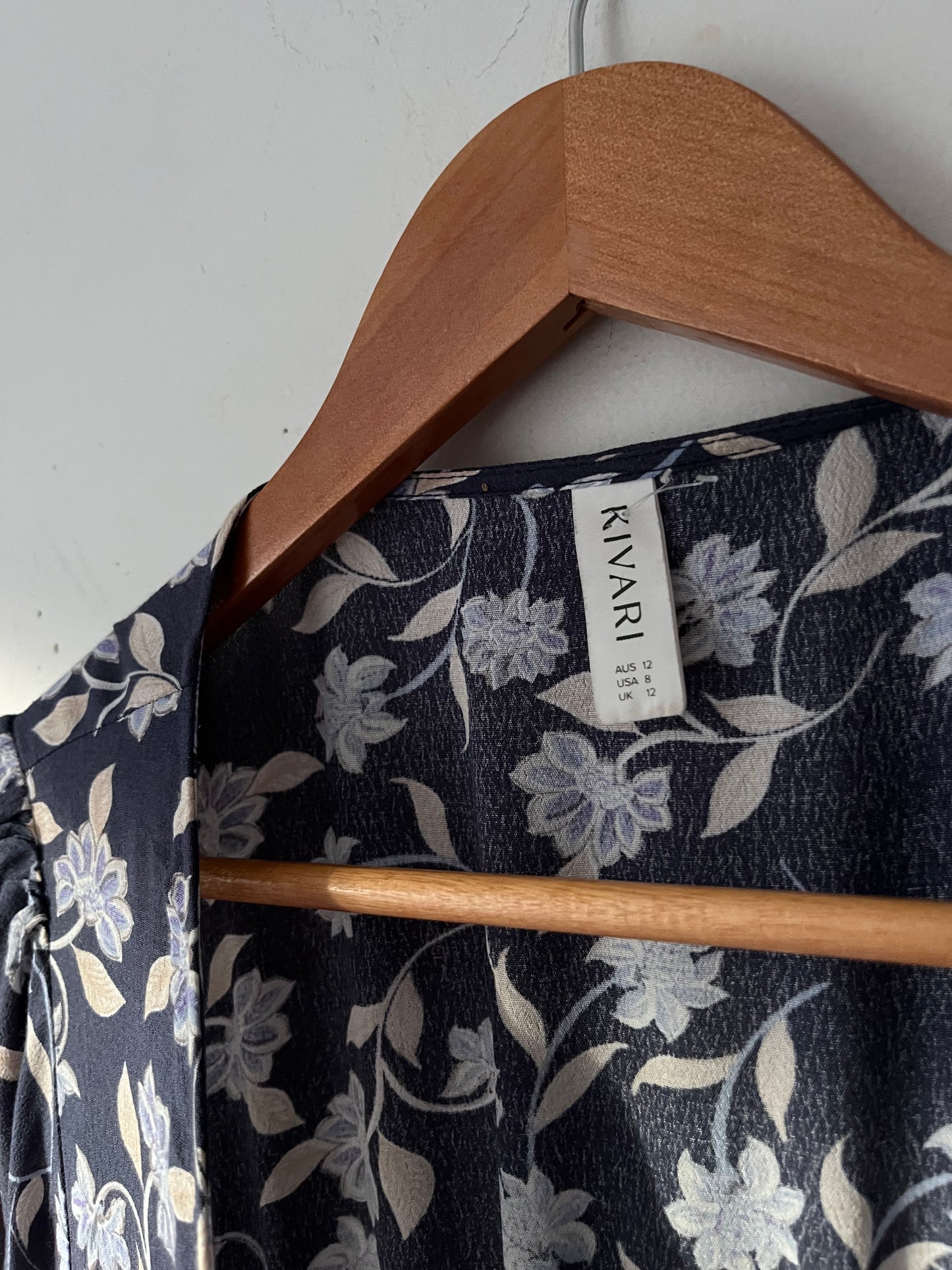KIVARI Floral Tie-Front Midi Dress RRP$299 (12-14)