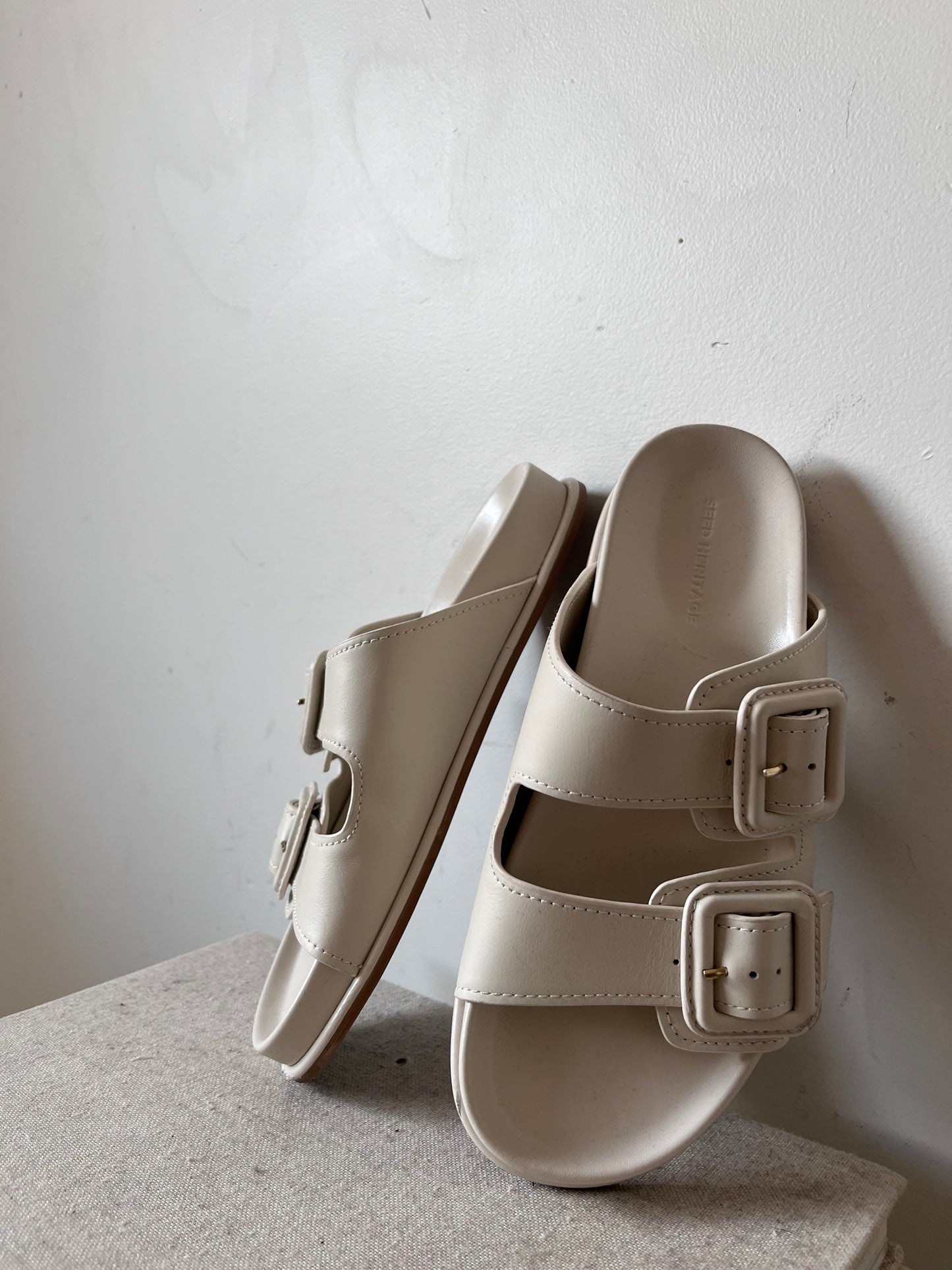 SEED Leather Slides RRP$169 (39)