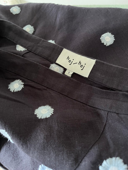HEJ HEJ Lady Killer Embroidered Linen Skirt RRP $299 (6-8)