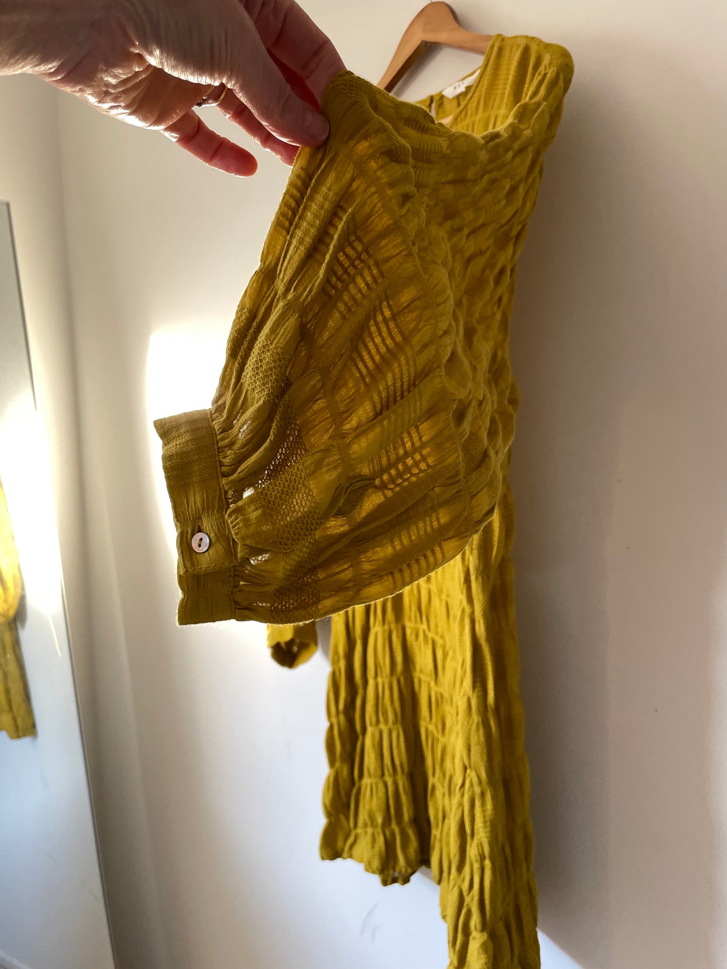 MAX textured dress RRP$159 (16-18)