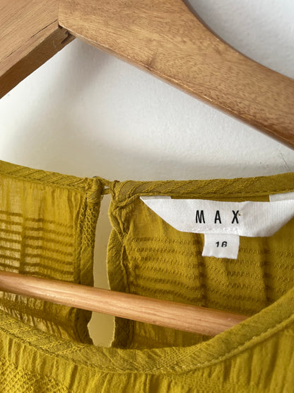 MAX textured dress RRP$159 (16-18)
