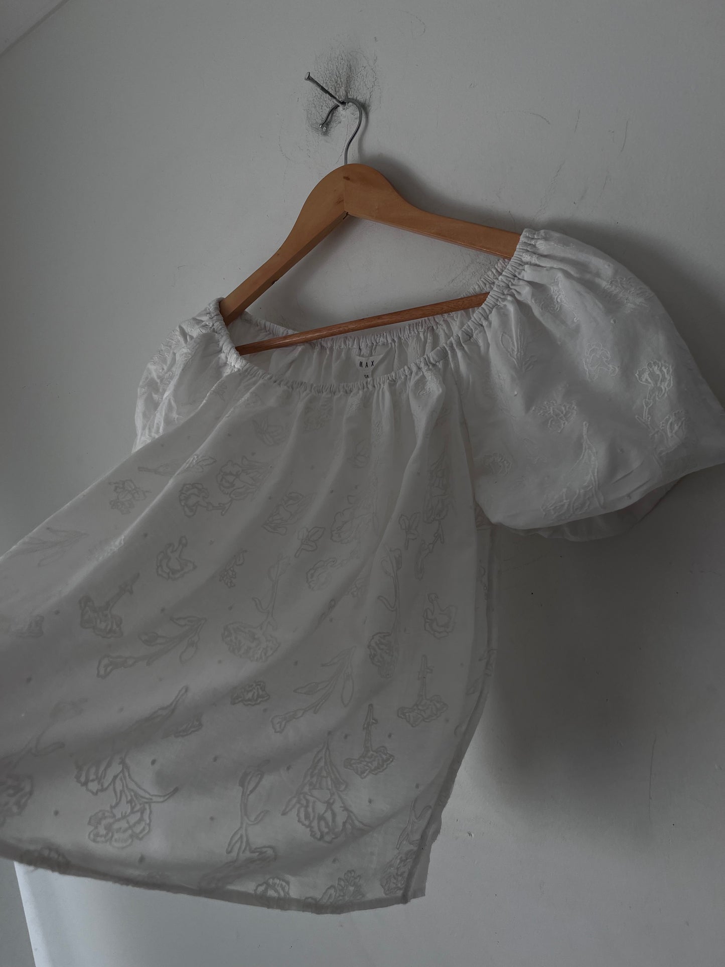 MAX Embroidered Puff Sleeve Top RRP$89 ()