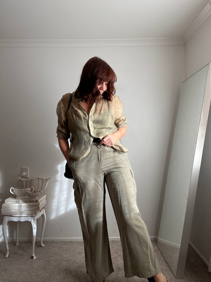 MINERAL Cargo Pants RRP$169 (Size imo 10-12)