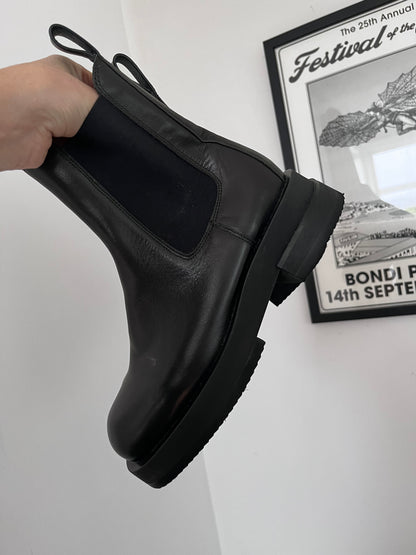 ALIAS MAE Leather Chelsea Boots RRP$320 (38)