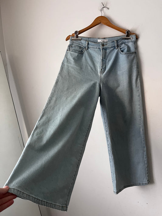 MAX Wide Leg Jeans RRP $159.99 (Size 12-14)