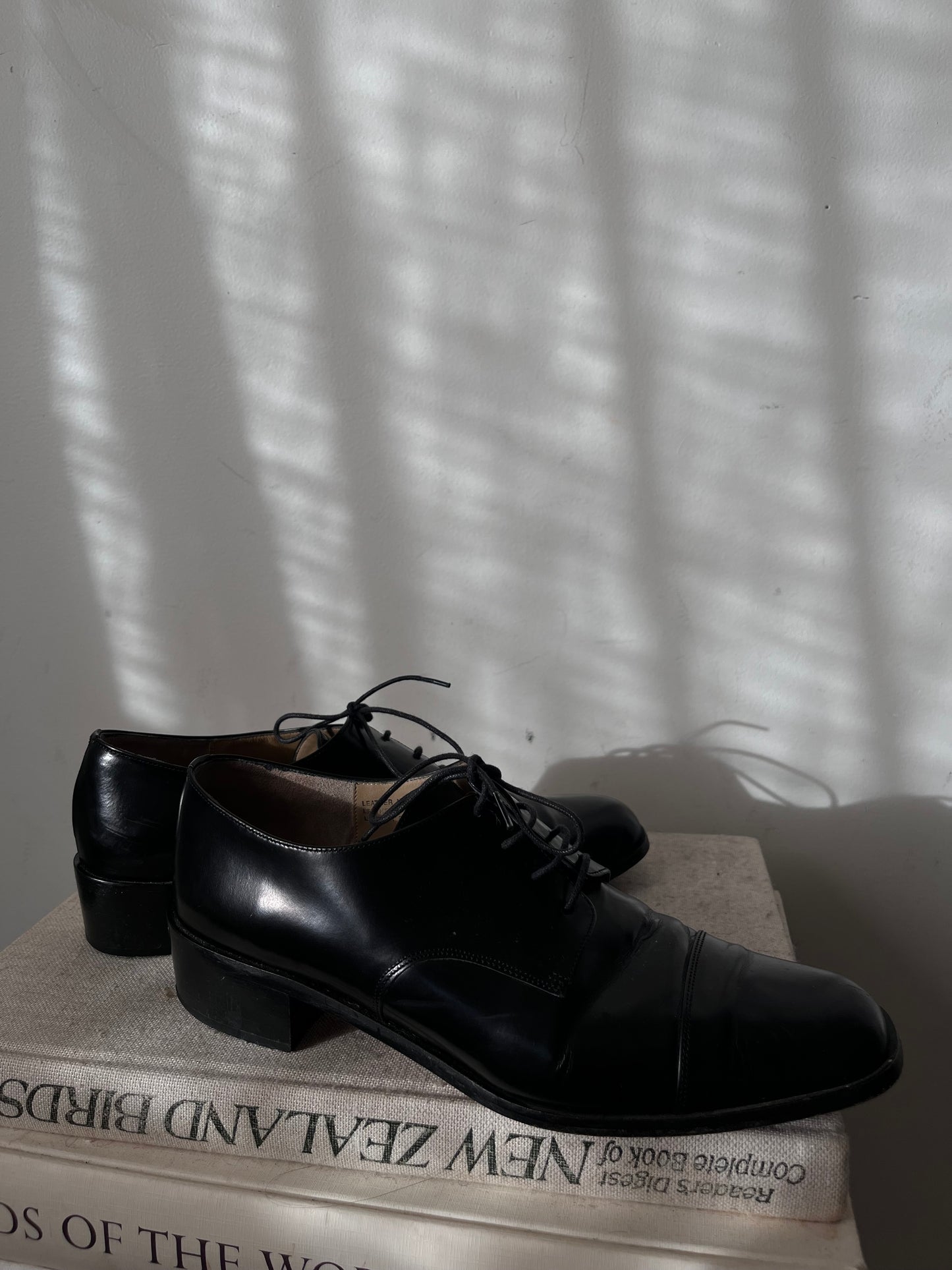 COUNTRY ROAD ‘Derby’ Shoe RRP$259 (39)