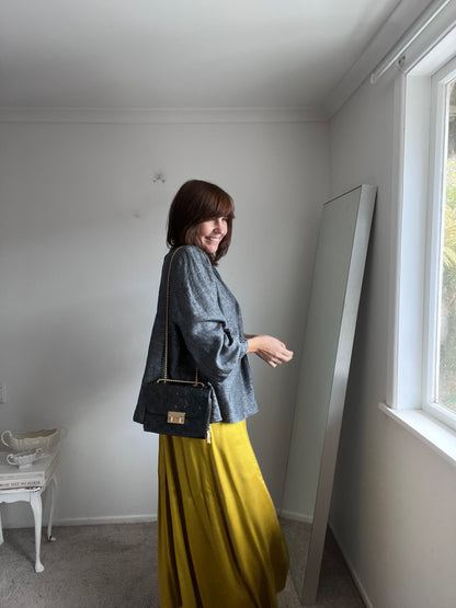 MAX linen blouse RRP$140 (16-18)