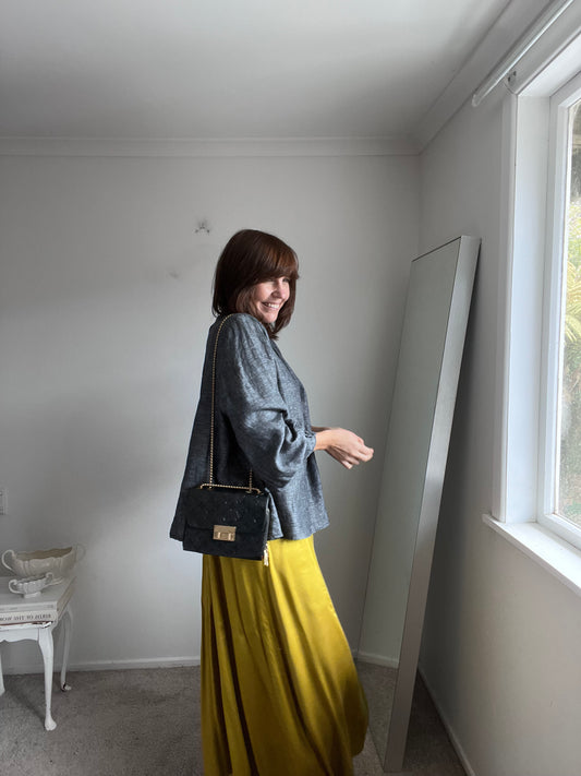 MAX linen blouse RRP$140 (16-18)