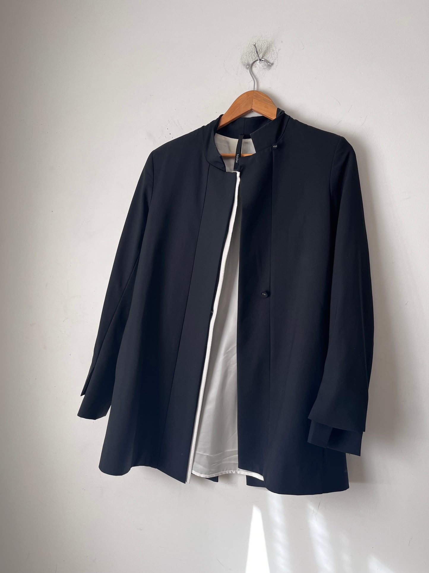TAYLOR Open Back Wool Jacket RRP$895 (8-10)