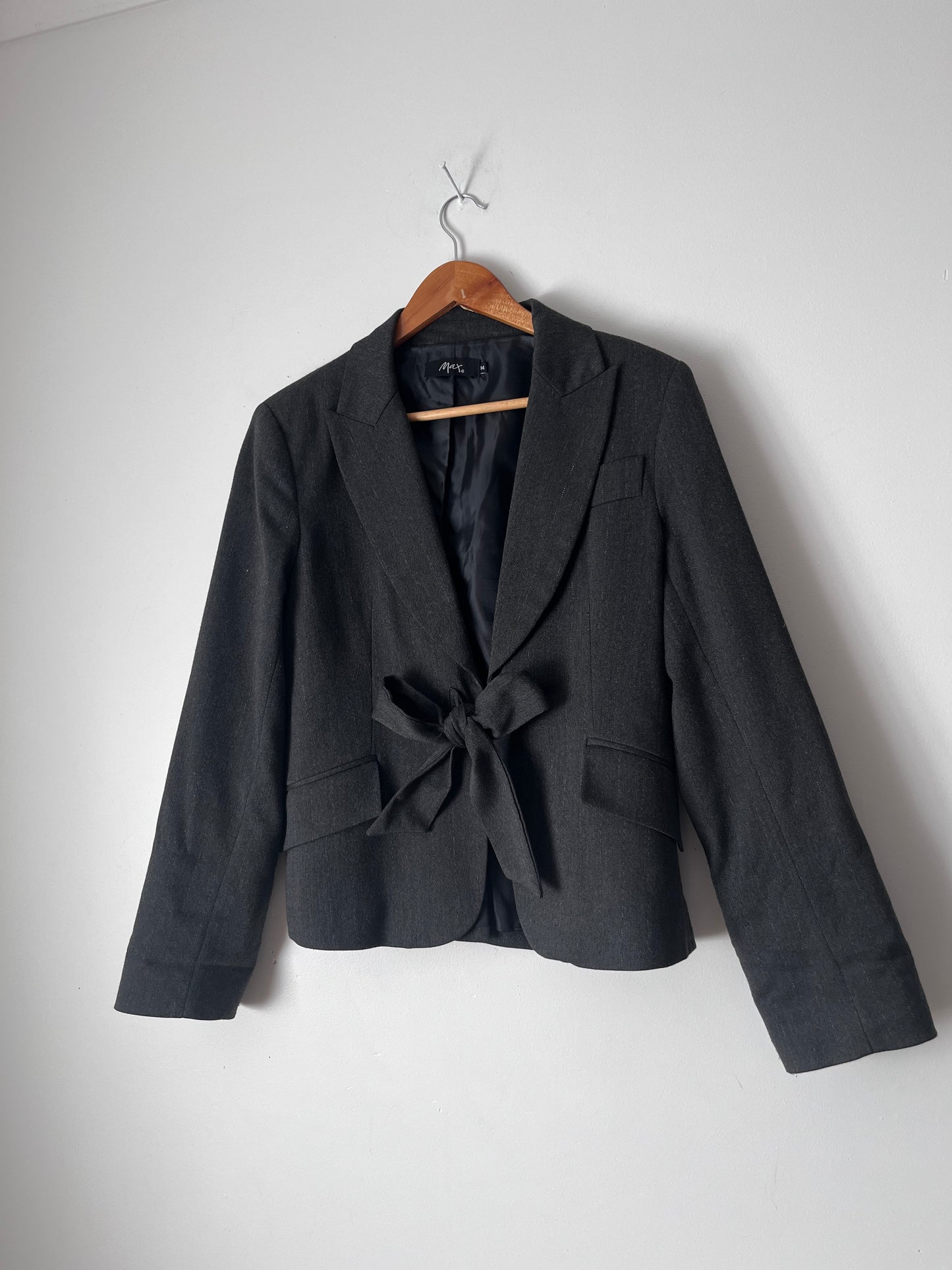 MAX Charcoal Tie Blazer RRP approx $220 (14)