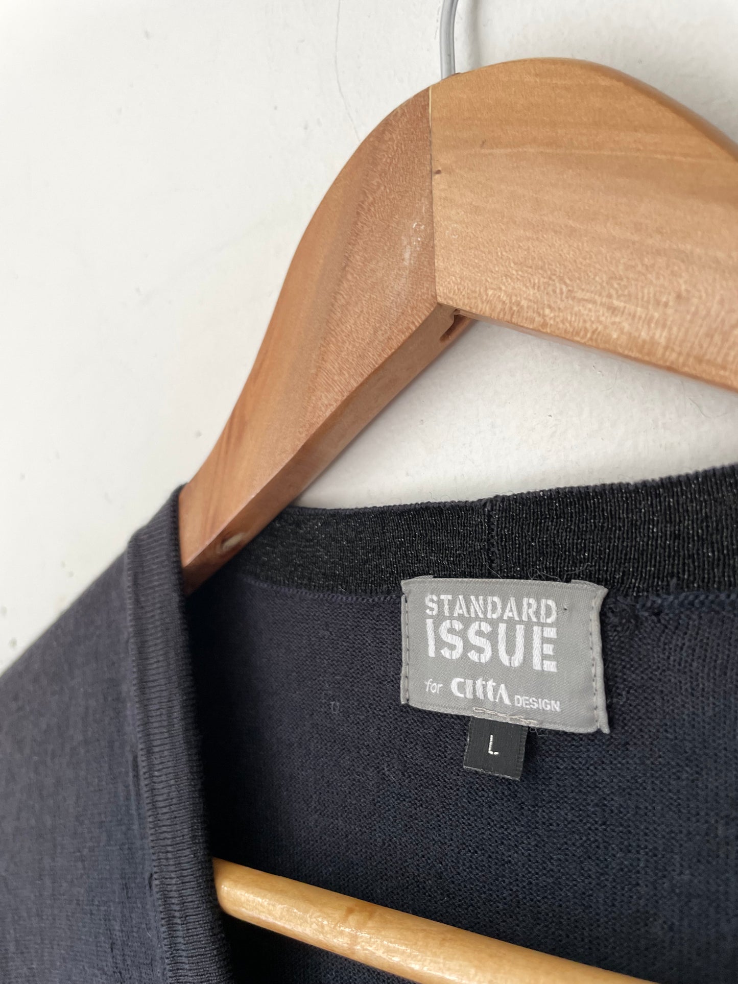 STANDARD ISSUE cardigan RRP$359 (8-10)