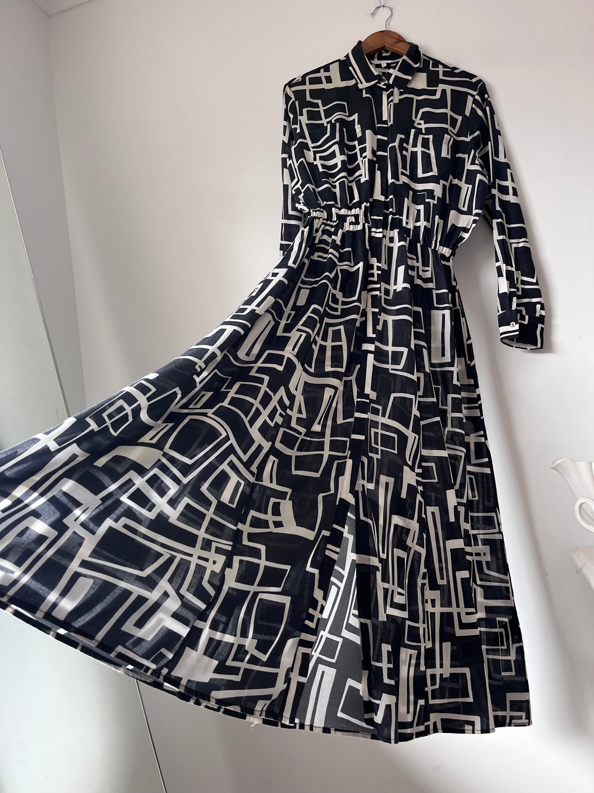 MAX Geometric Tencel Shirt Dress RRP approx. $180 (Size 8)