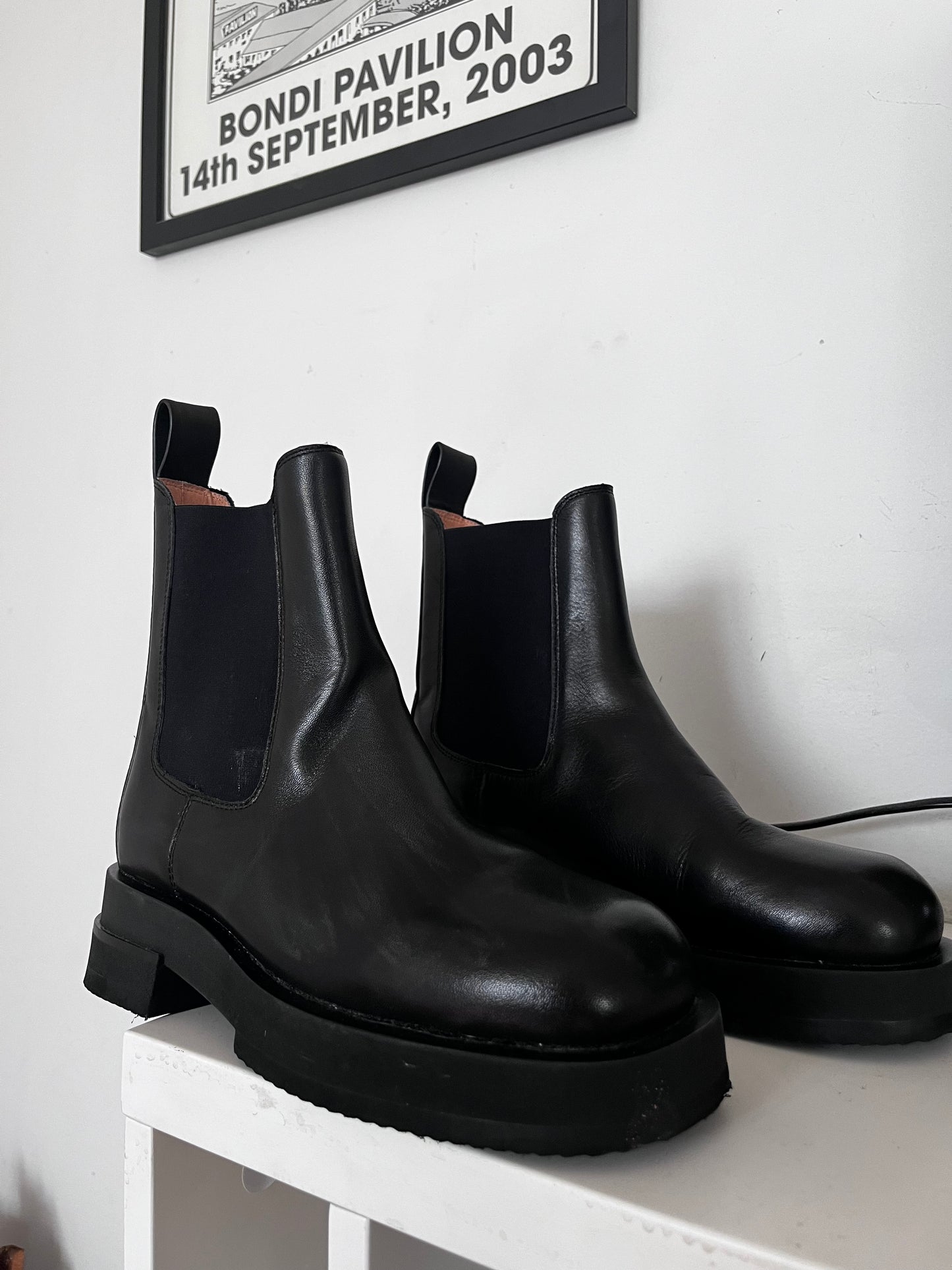 ALIAS MAE Leather Chelsea Boots RRP$320 (38)