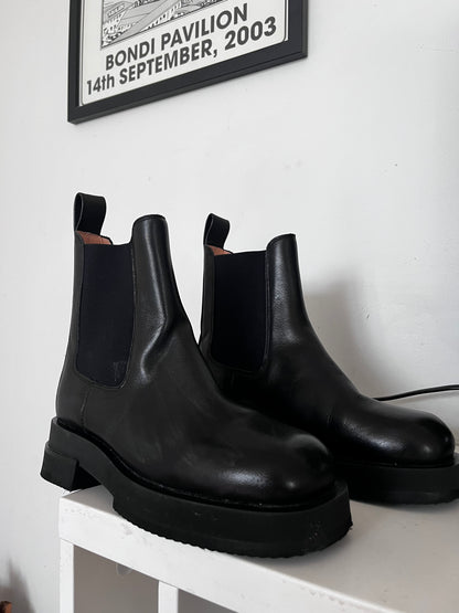 ALIAS MAE Leather Chelsea Boots RRP$320 (38)