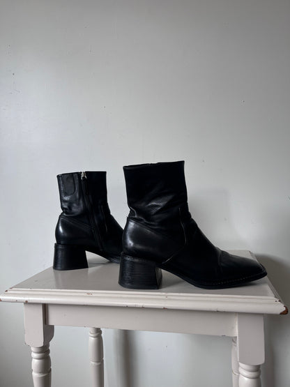 MI PIACI Leather Square Toe Ankle Boots RRP approx. $400 (Size 37)