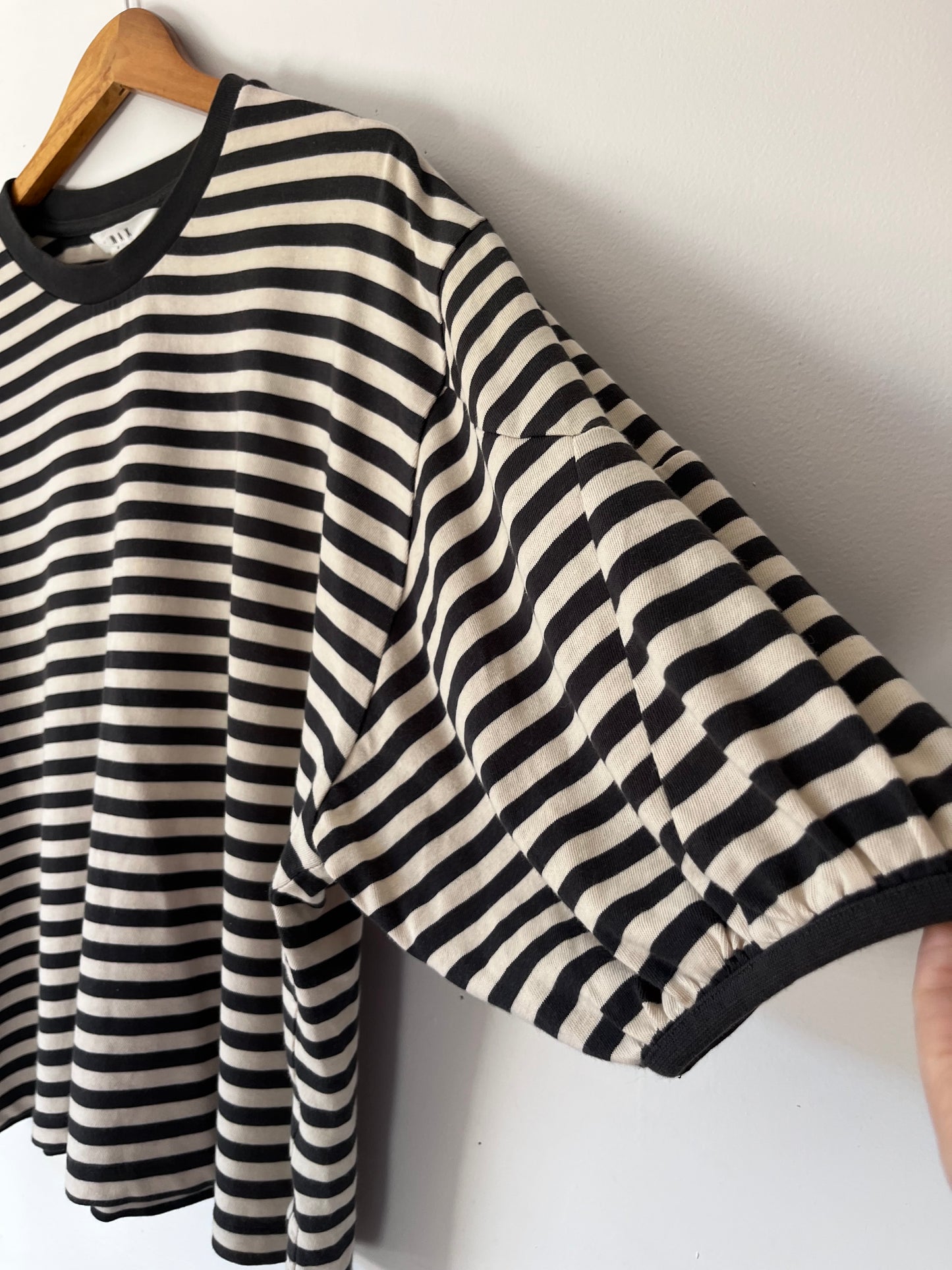 MAX Stripe Pima Cotton Puff Sleeve Tee RRP approx $70 (14)