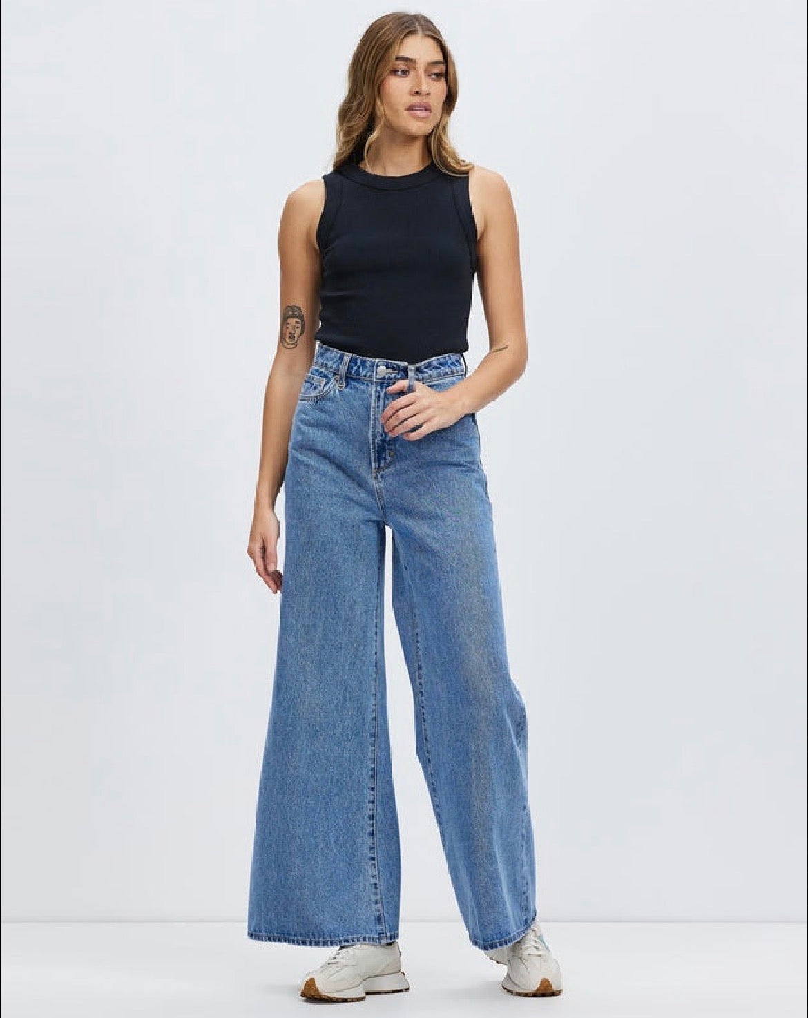 NEUW Frida Super Wide Jeans RRP $209.99 (Size 8)