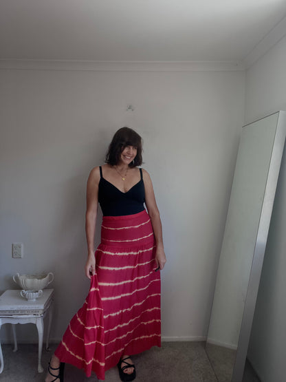 RIP CURL tie-dye skirt RRP$109 (10-12)