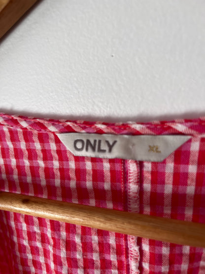 ONLY Sarah Gingham Wrap Top RRP$70 (14-16)