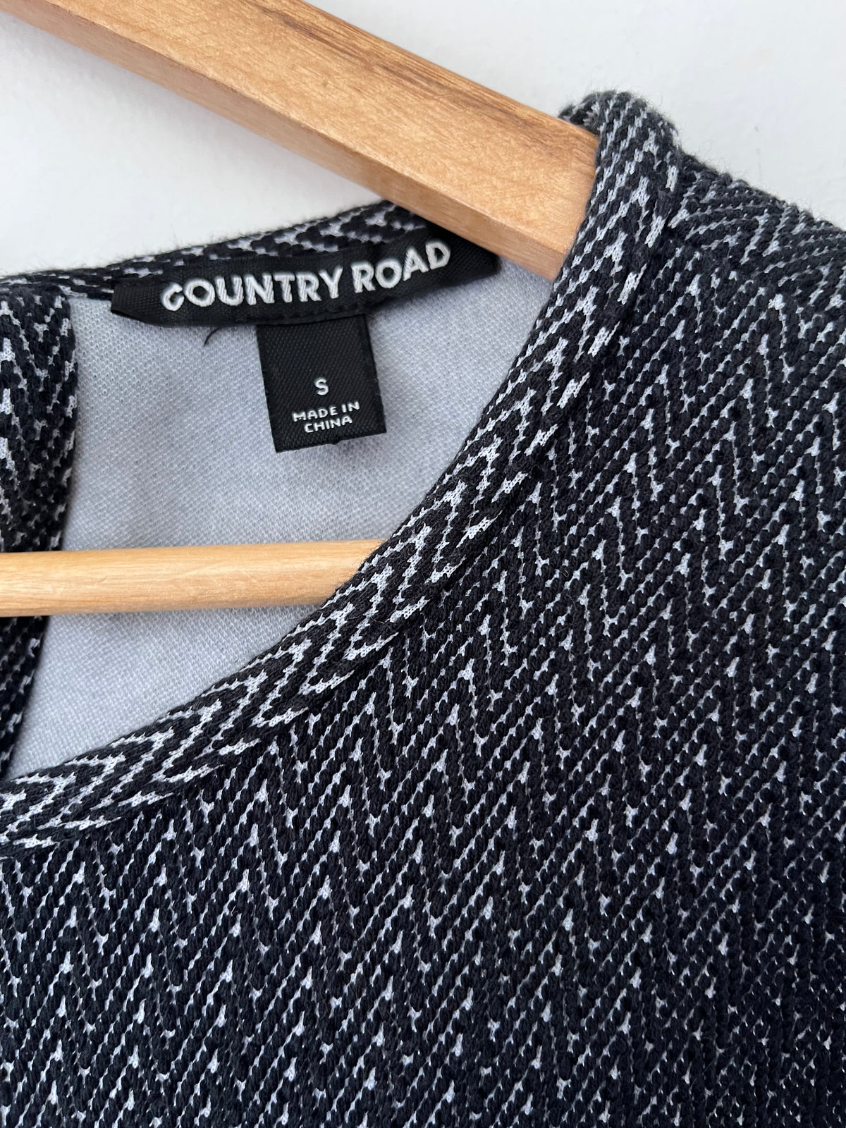 COUNTRY ROAD Herringbone Tie Back Top RRP approx. $150 (10-12)