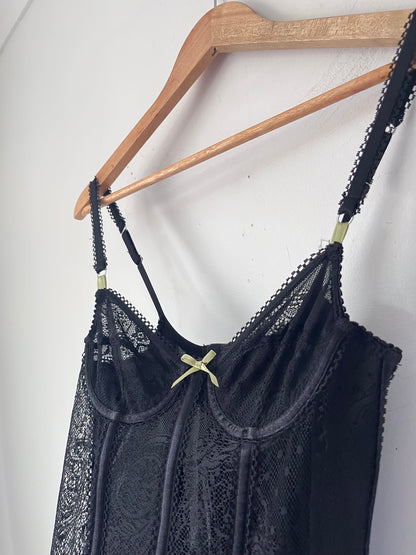 ELLE MCPHERSON Intimates Corset w/Suspenders (8B-10A)