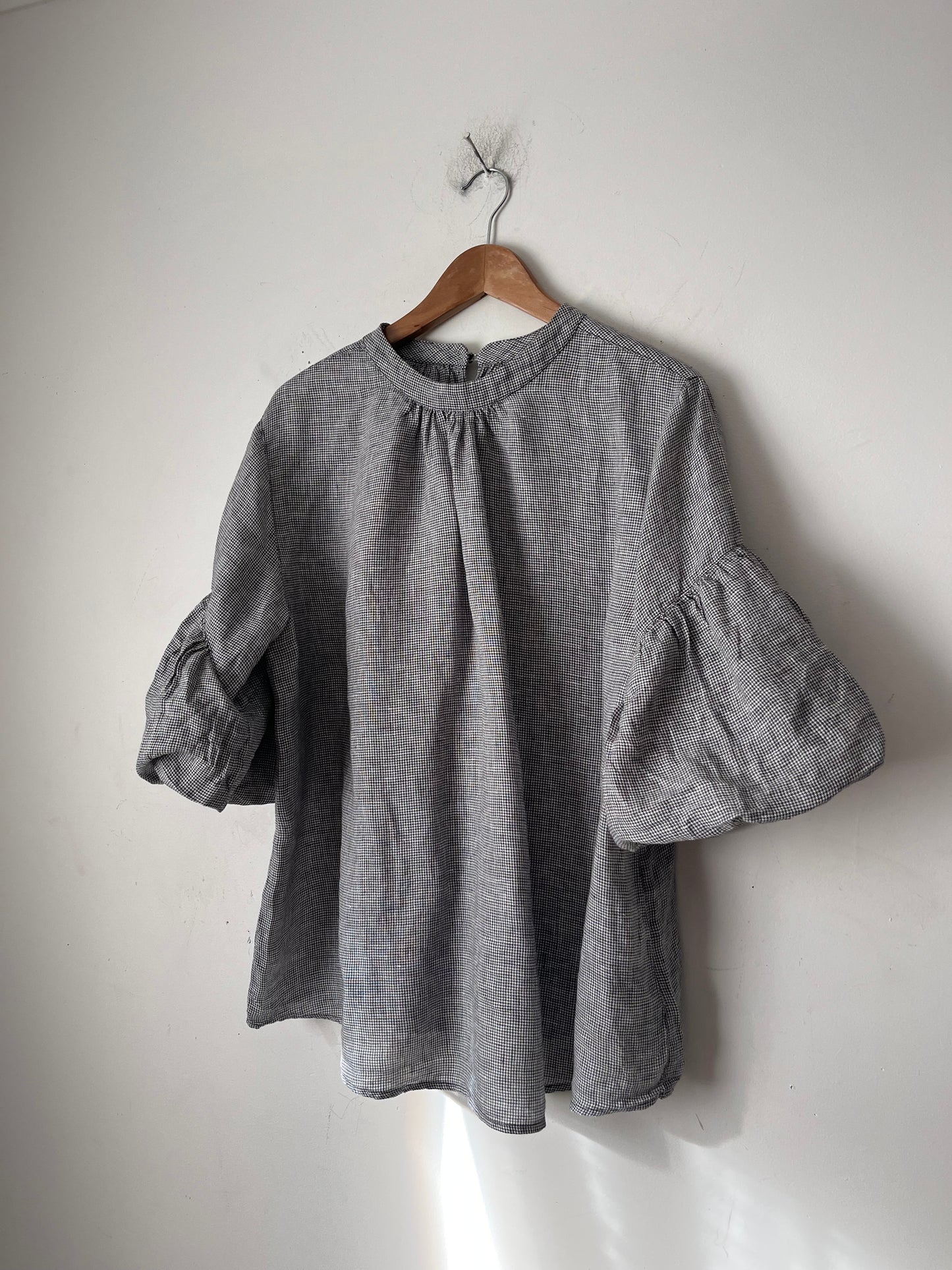 MOOCHI Nominate Linen Top RRP Approx. NZ$289 (12-14)