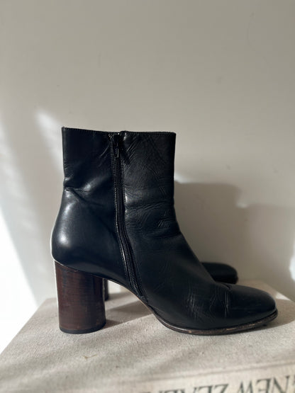 REBE ‘Studio’ Boots RRP$700 (39)
