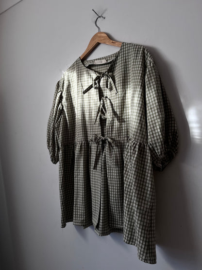 LITTLE Top RRP$150 (12-14)