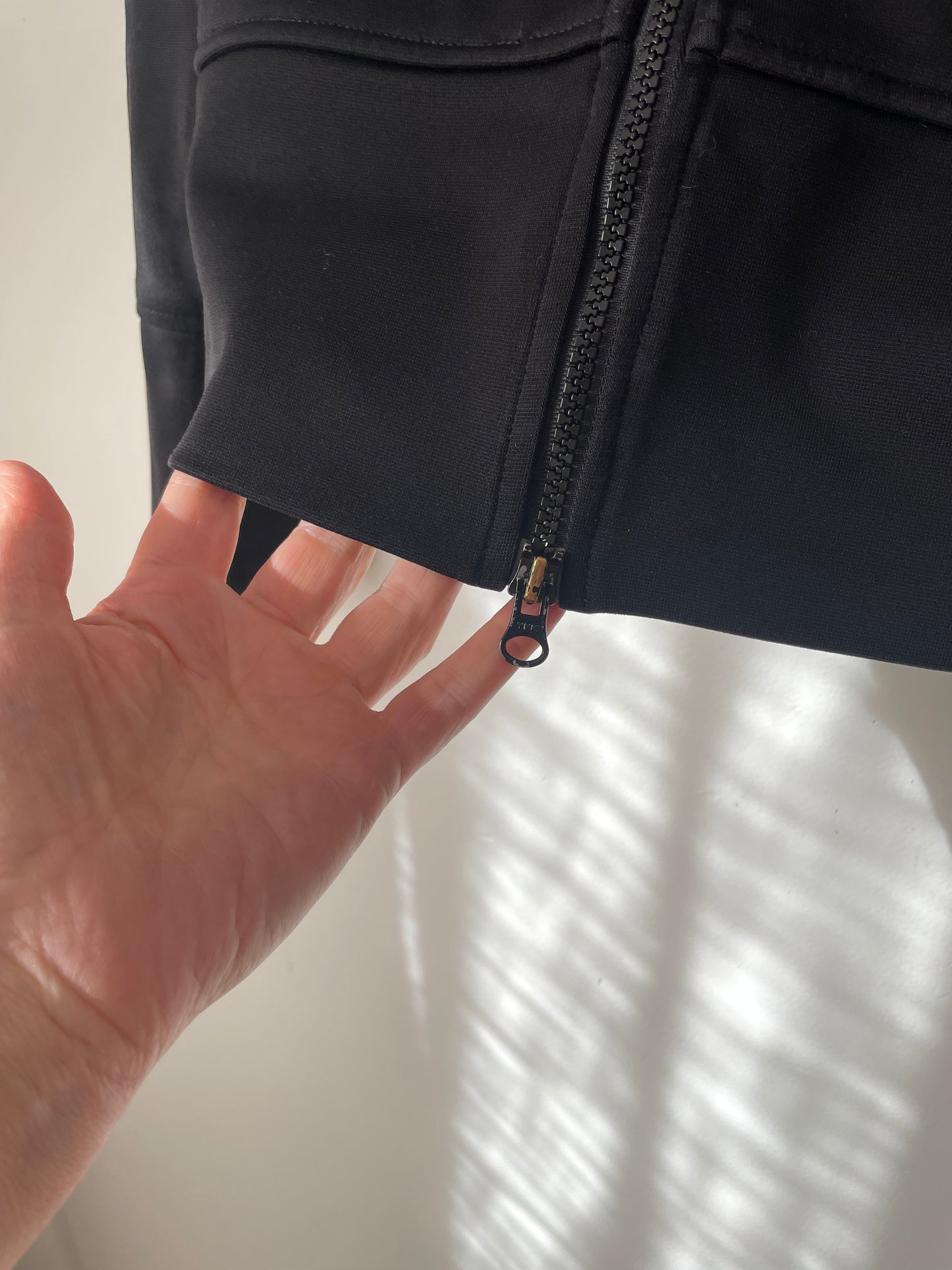 MOOCHI zip up RRP$300 (8-10)