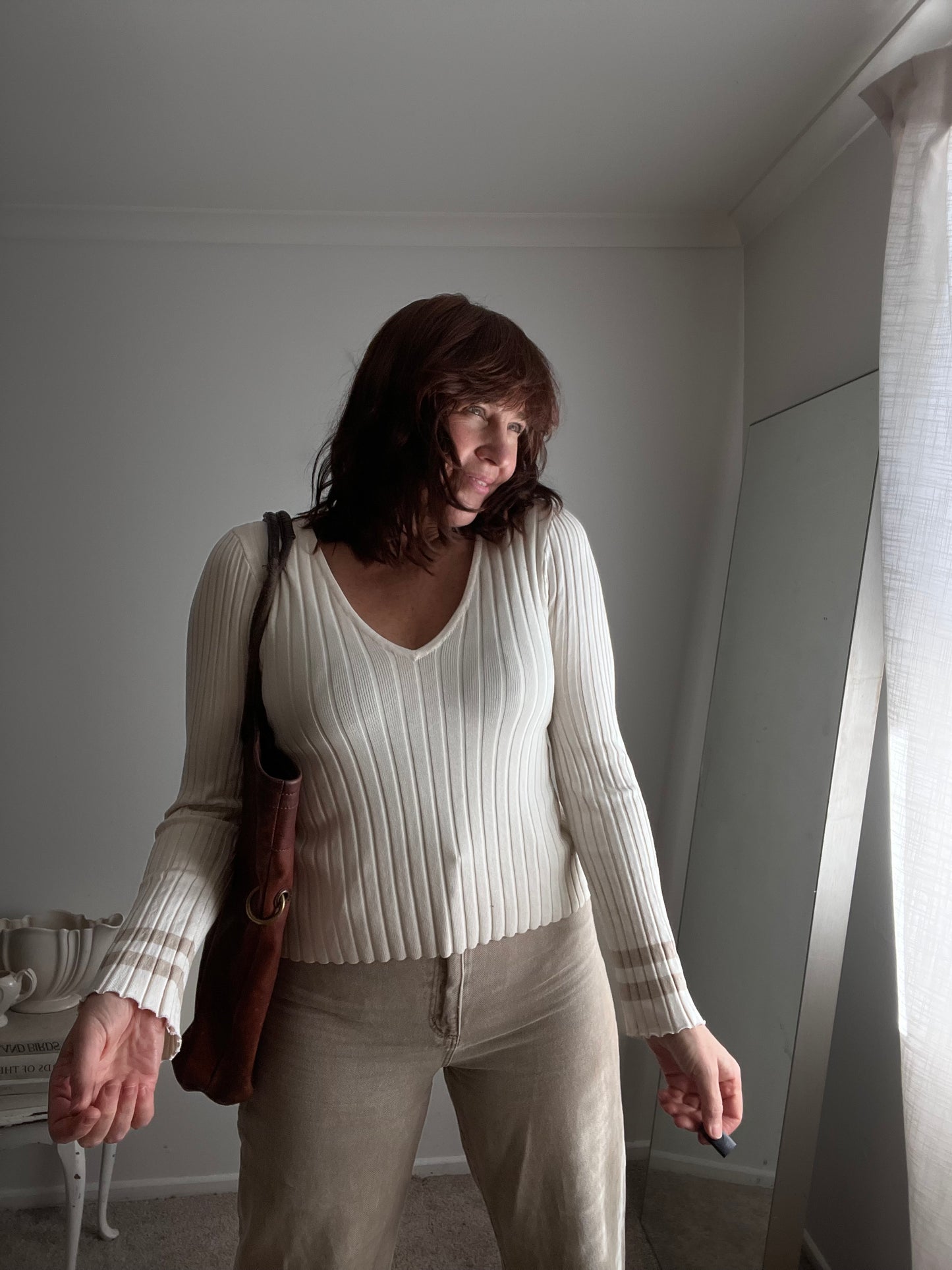 STORIES BE TOLD Cream Ribbed V-Neck Knit RRP$130 (12)