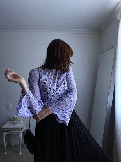 DECJUBA top RRP$100 (8-10)