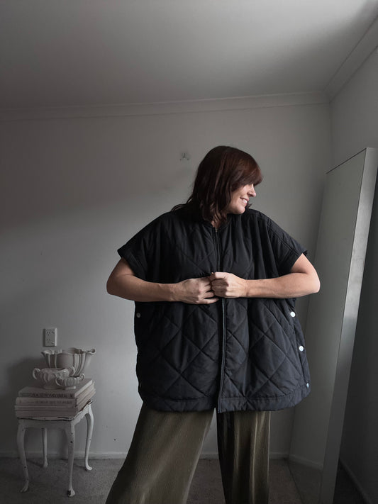 MOOCHI Jacket-Vest RRP$300 (12-18)