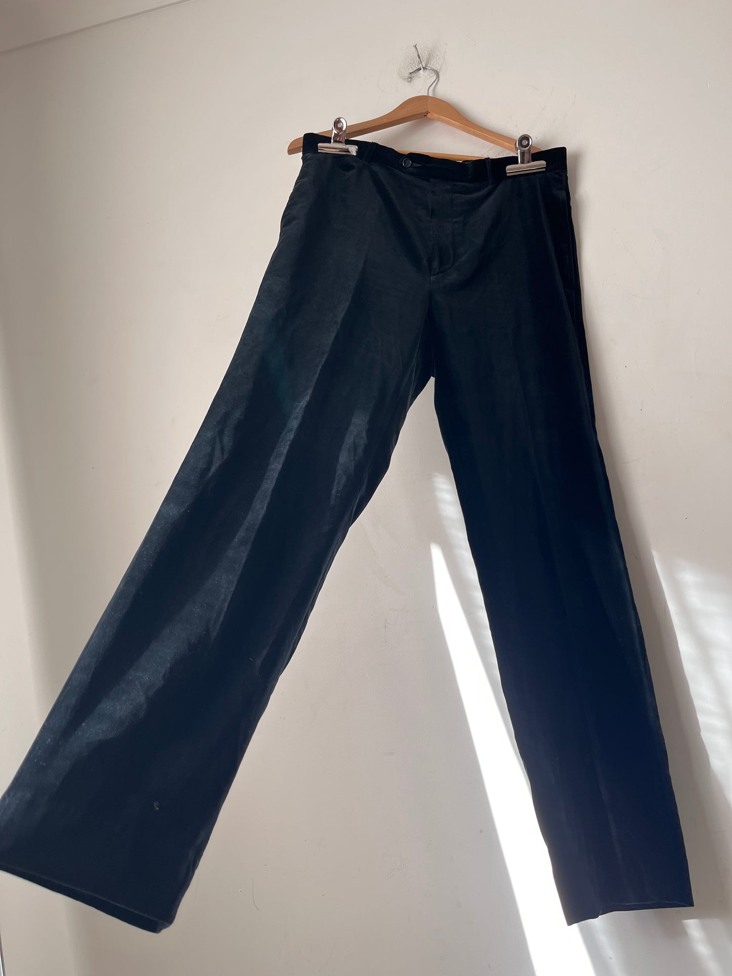 DANIEL FARET PARIS Black Velvet Suit RRP Approx. NZ$1,000 (12-14)