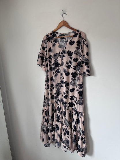 LANIA THE LABEL dress RRP$270 (8-12)