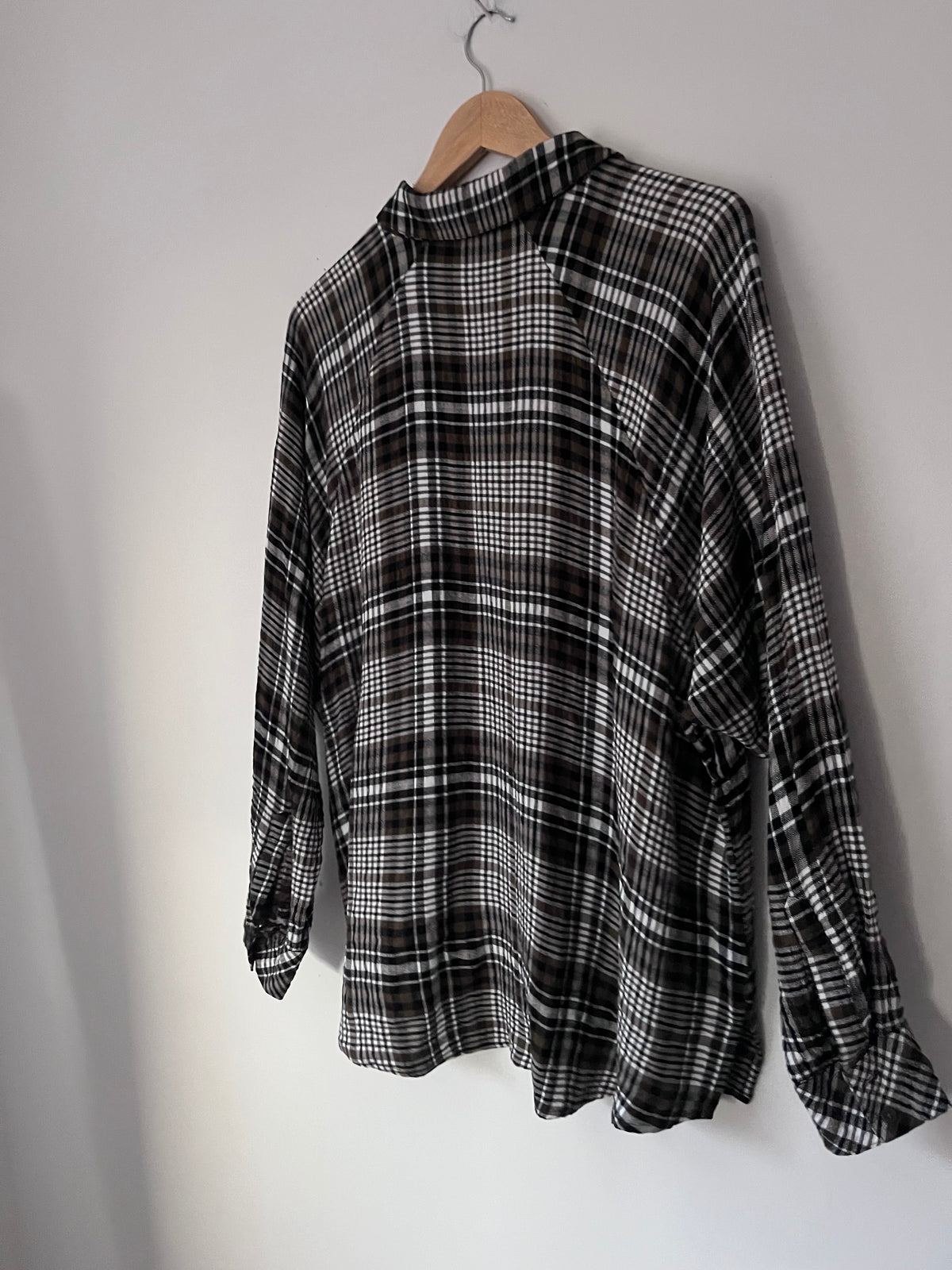 MAX Check Oversized Shirt RRP$120 (12-16)