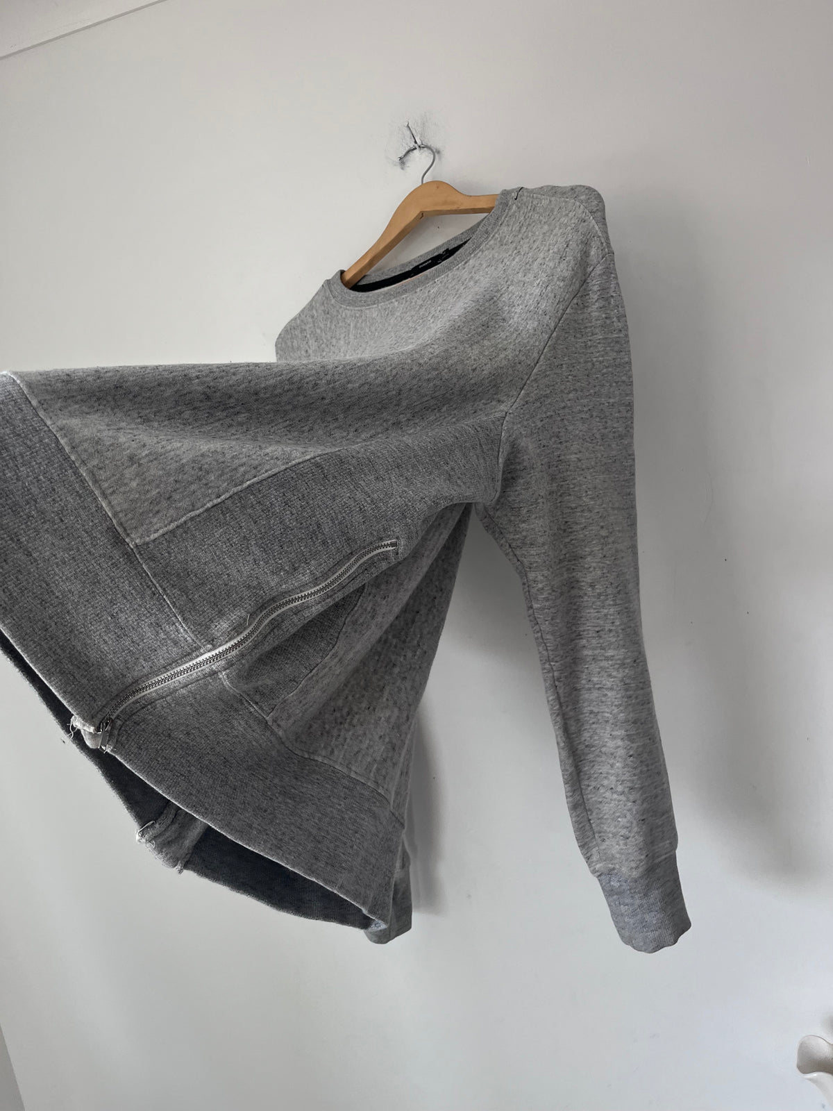 BASSIKE Side Zip Sweatshirt RRP $450 (10-12)