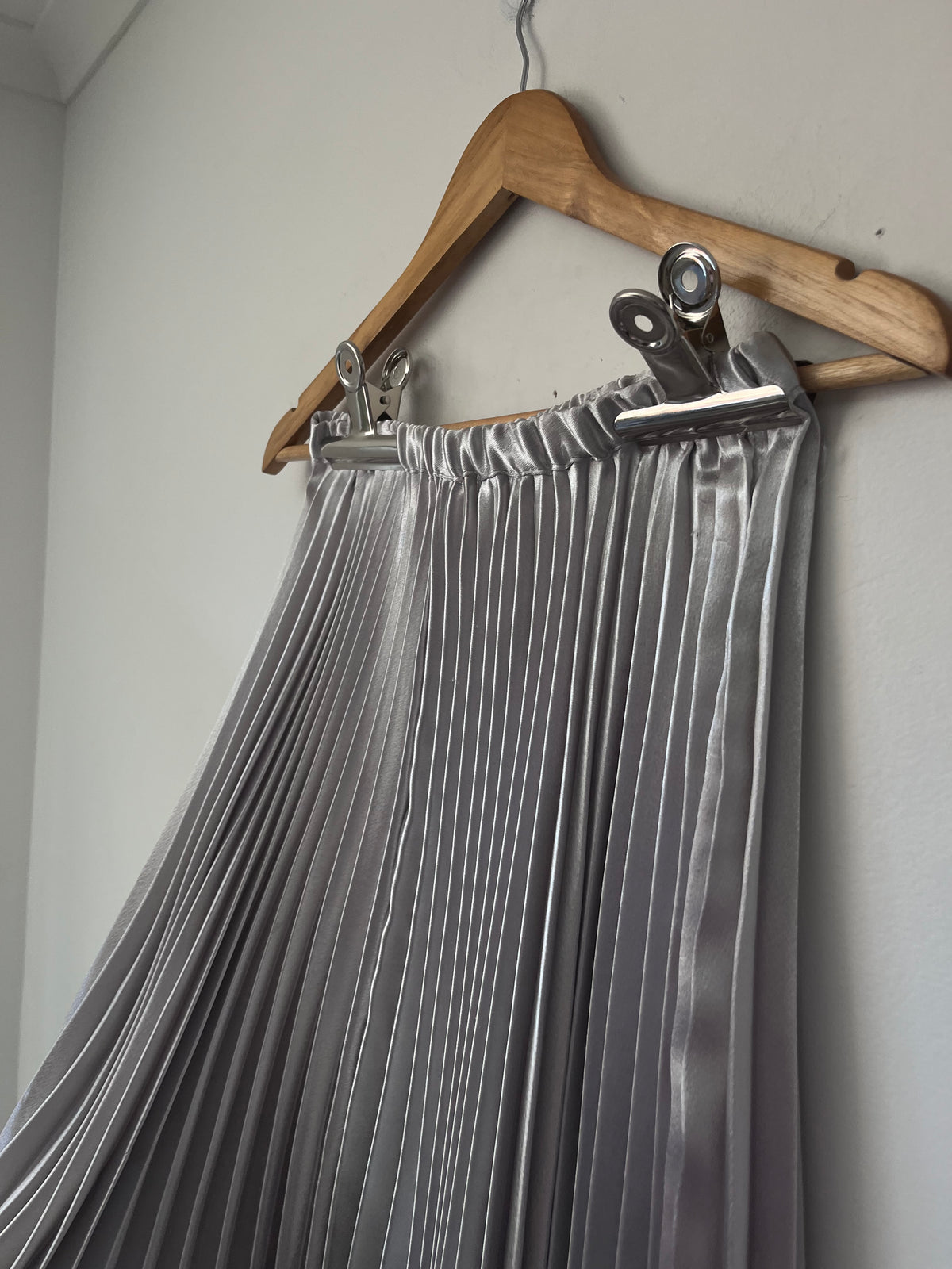 CLOCKHOUSE Satin Pleated Skirt (8-10)